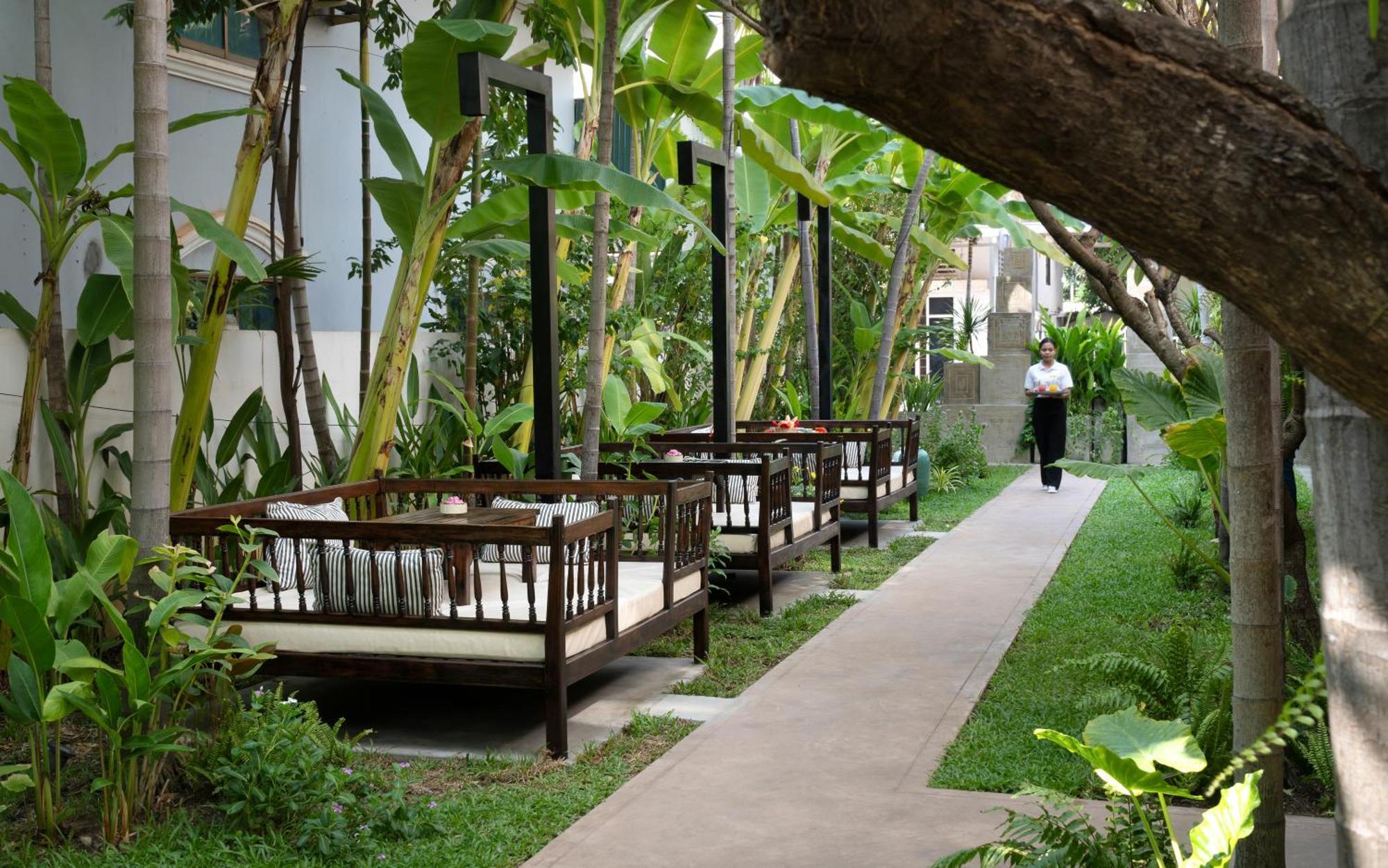 The Urban Hotel Siem Reap Exterior photo