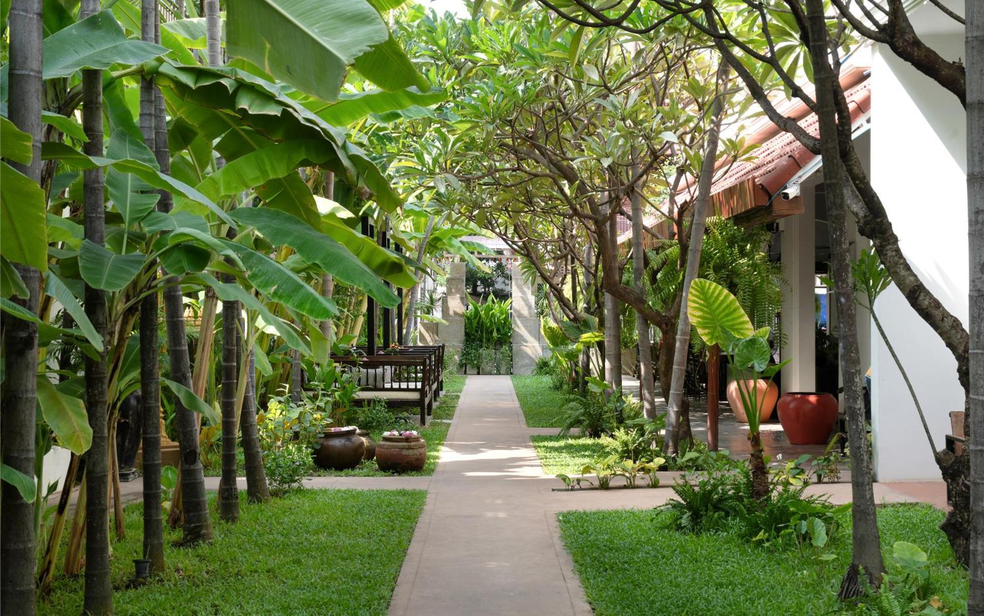 The Urban Hotel Siem Reap Exterior photo