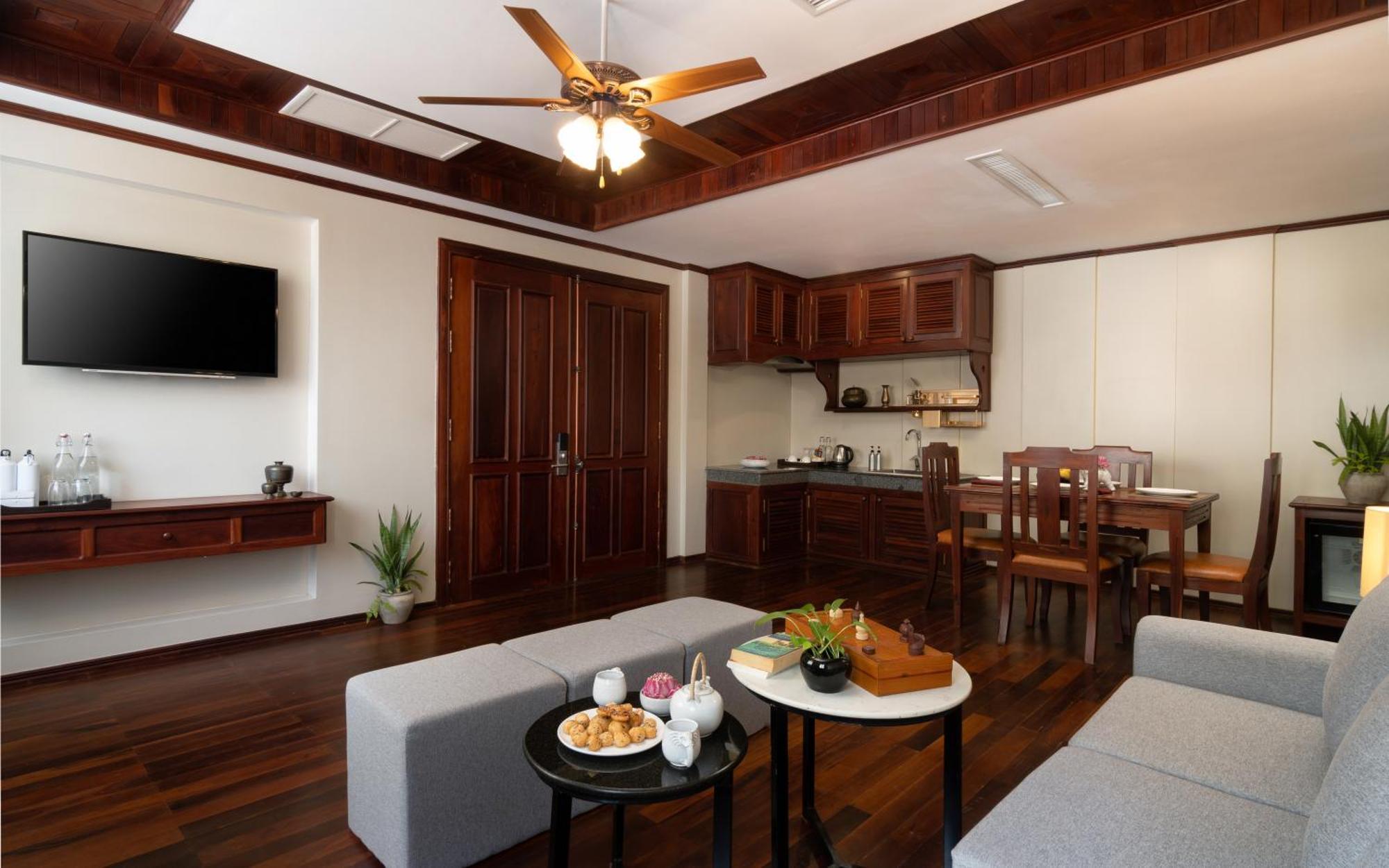 The Urban Hotel Siem Reap Exterior photo